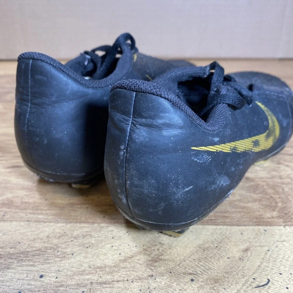Nike Skin Soccer Cleats Phantom Venom Youth Size 2.5Y Black Gold Kids Outdoor‎